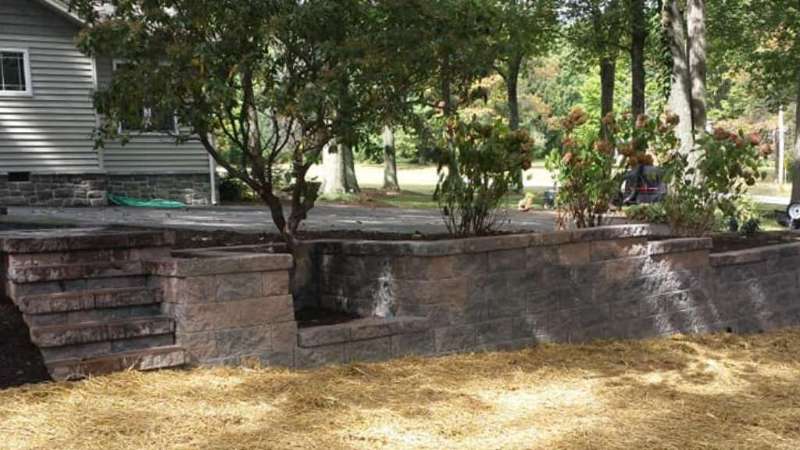 retaining wall construction